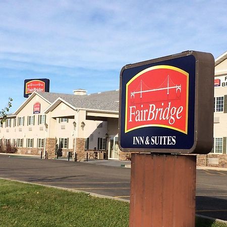 Fairbridge Inn And Suites - 迈尔斯城 外观 照片